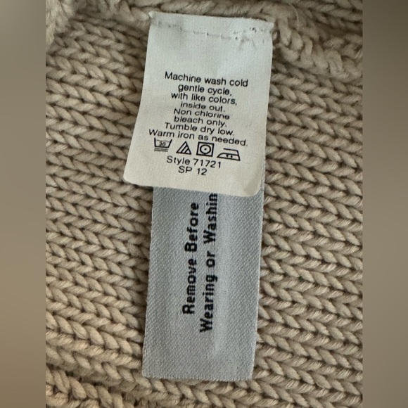 J. Crew Cable Knit Classic Cotton Crewneck Sweater in Cream, Women’s Medium. - Picture 3 of 5